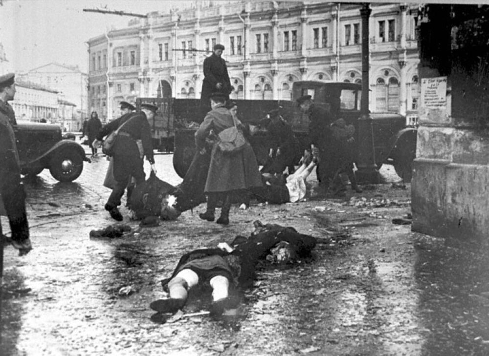 Luftangriffe auf Leningrad
