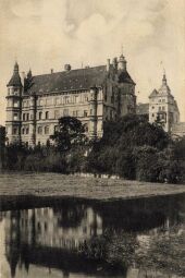 Das Arbeitshaus Güstrow war in einem alten Schloss in Mecklenburg untergebracht. Das Foto stammt aus dem Jahr 1909.