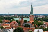 Blick auf den Lübecker Dom von der St. Petri Kirche aus, 2017