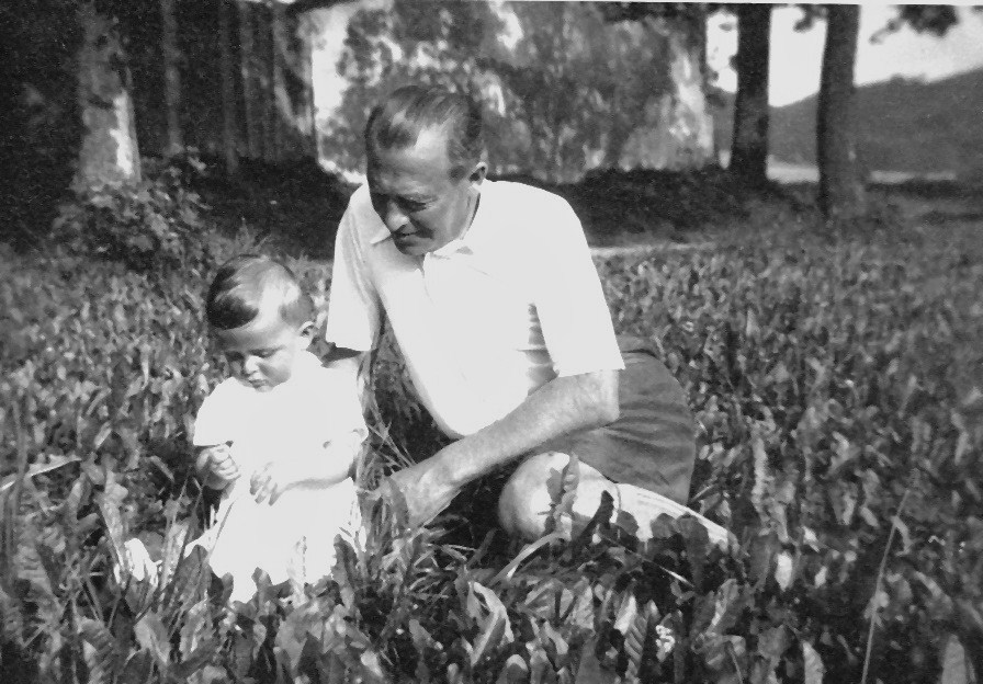 Foto von Pavel und seinem Vater. Foto von Pavel und seinem Vater.