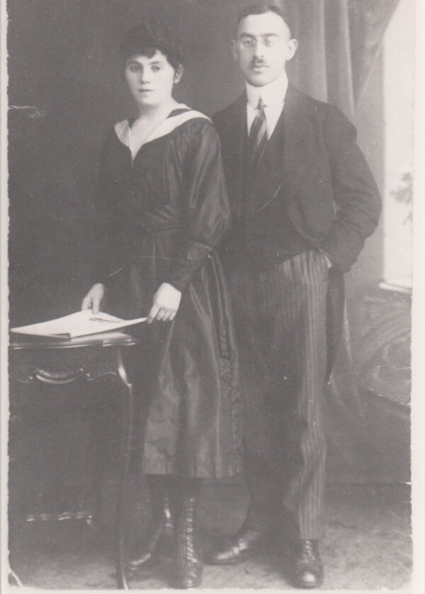 1922/23: Die Eltern Paul (1894–1958) und Martha Markowsky, geborene Klinger (1897–1945).