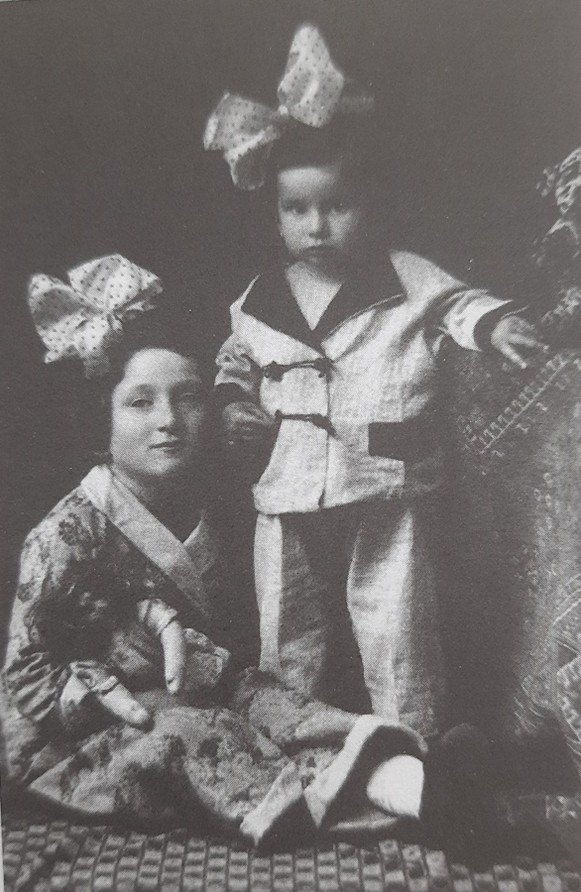 Hédi und Livia Szmuk 1929