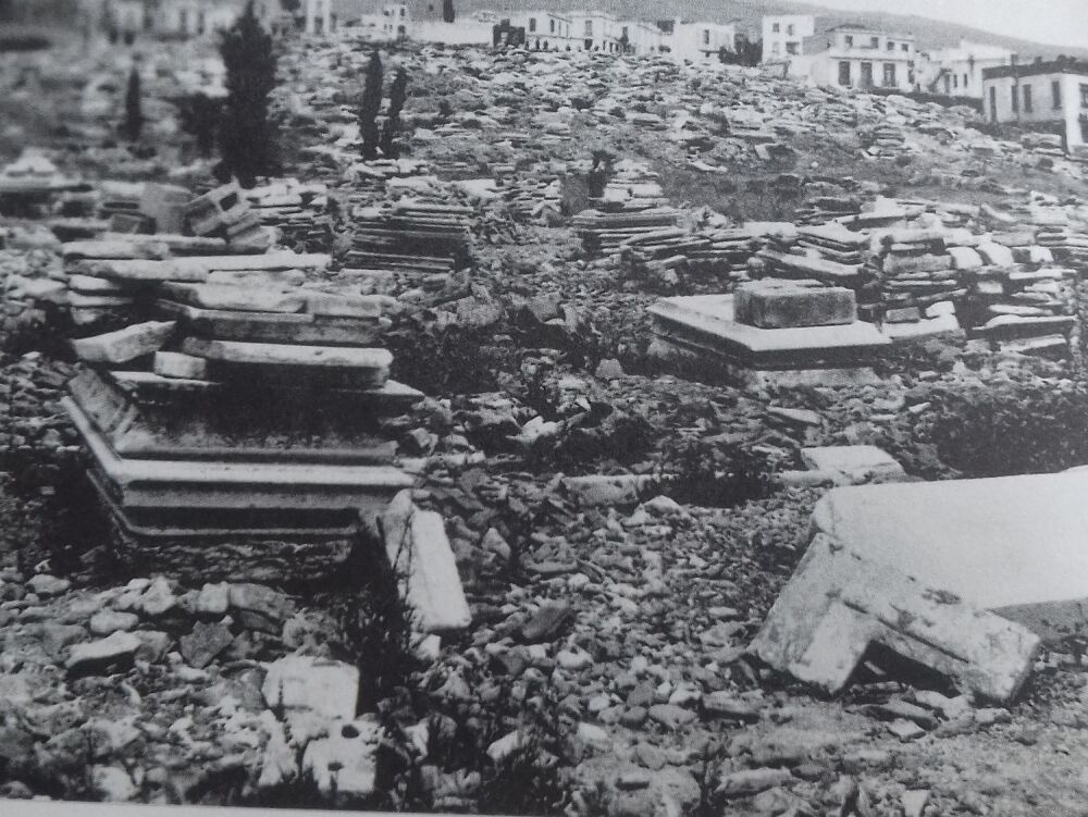 Zerstörter Friedhof