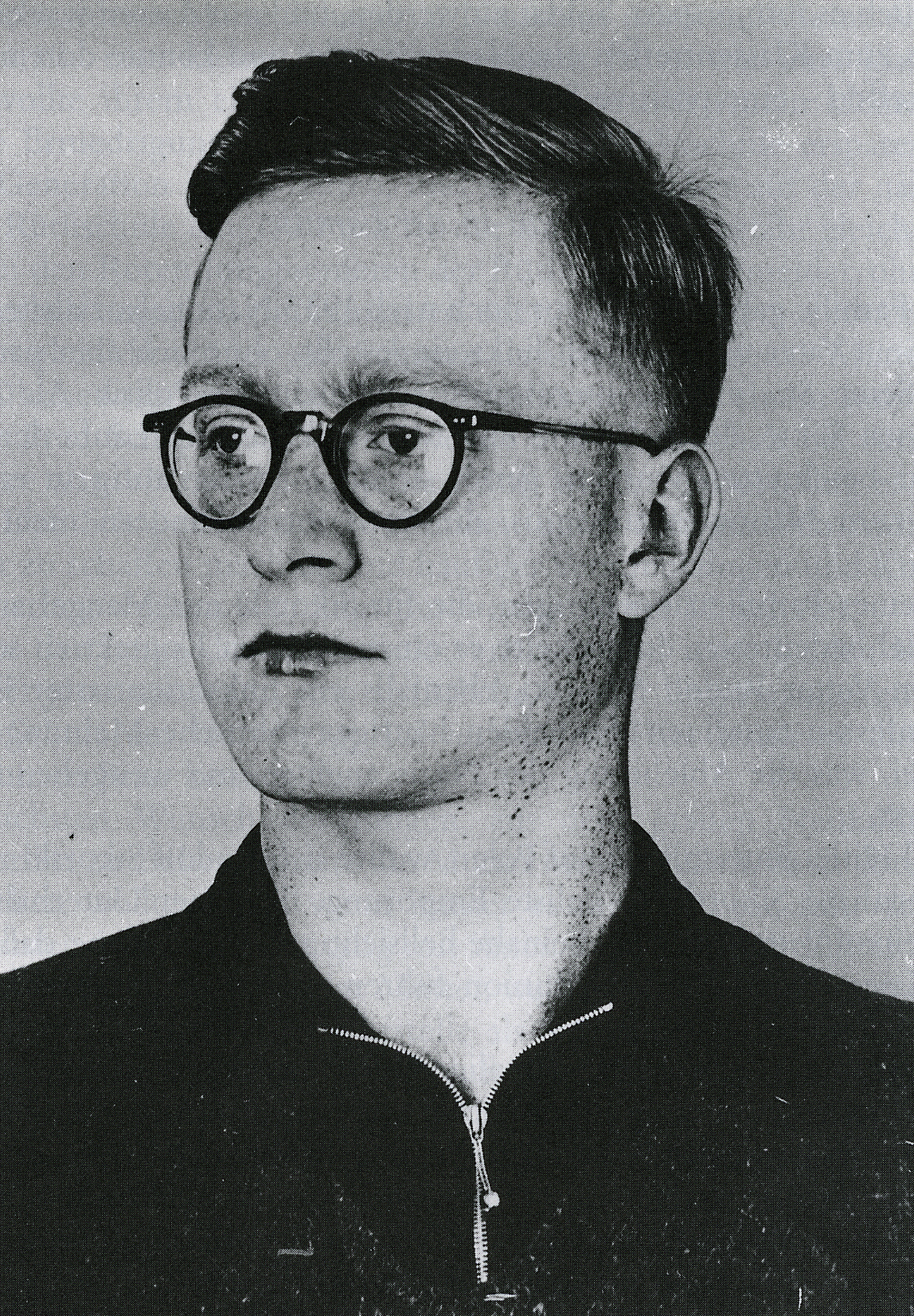 Bernhard Sikorski, aufgenommen von der Gestapo nach seiner Verhaftung im Sommer 1941 Bernhard Sikorski, aufgenommen von der Gestapo nach seiner Verhaftung im Sommer 1941