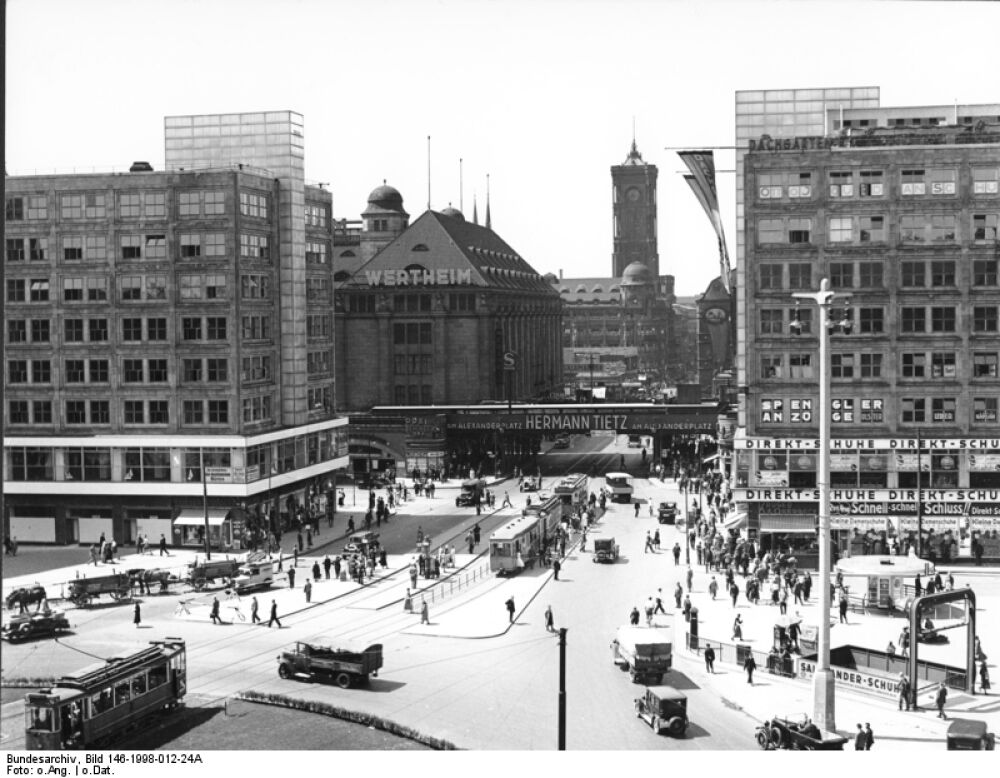 Foto vom Berliner Alexanderplatz vor dem Zweiten Weltkrieg