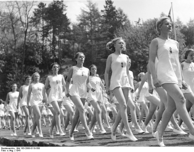 Foto einer Gymnastikvorführung des BDM Foto einer Gymnastikvorführung des BDM