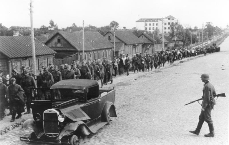 Foto von Gefangenen russischen Soldaten in Minsk