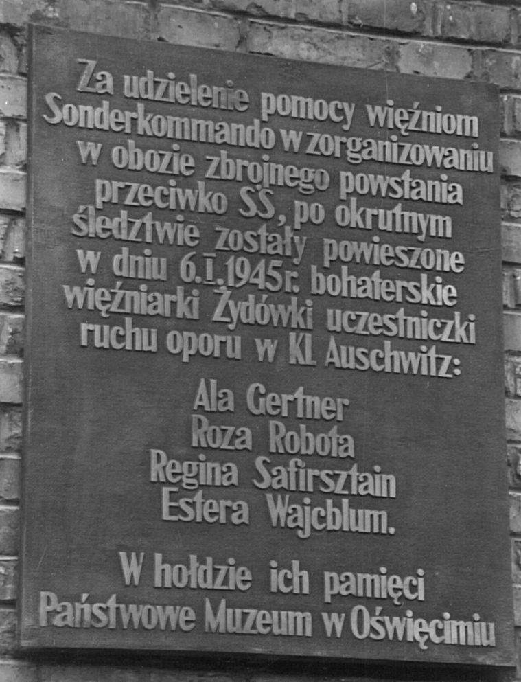 Gedenktafel für Ester, Róża, Regina und Ala