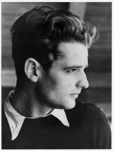 Auf diesem Foto ist Hans Scholl zu sehen