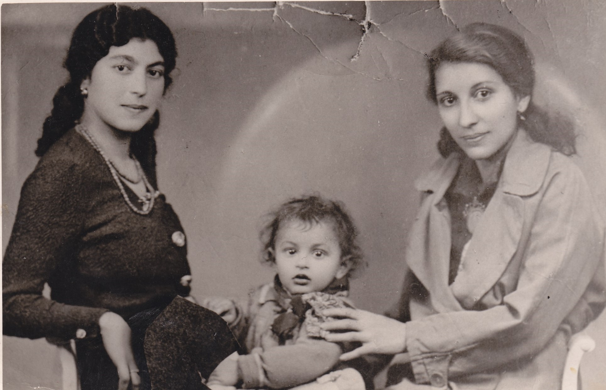 Zillis Schwester in den 1930er Jahren Zillis Schwester in den 1930er Jahren