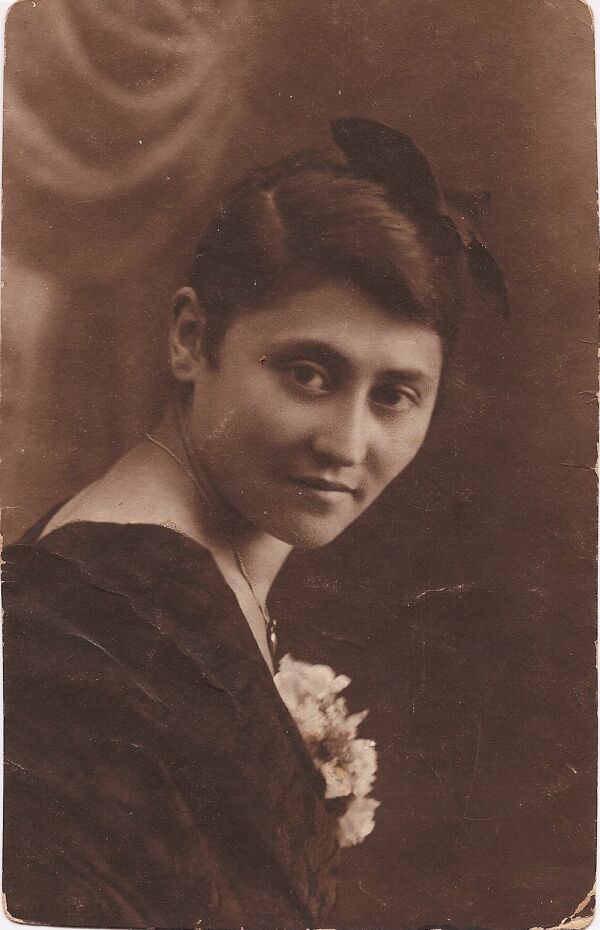 Foto von Abrahams Mutter in den 1920er Jahren